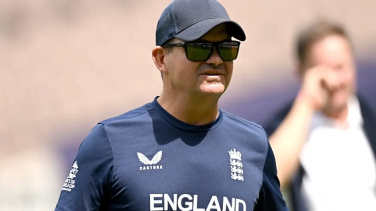 Matthew Mott Steps Down as England's Head Coach