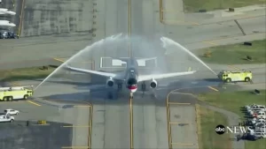 Team India victory parade: The plane carrying Team India was given a 'water salute' at the airport.