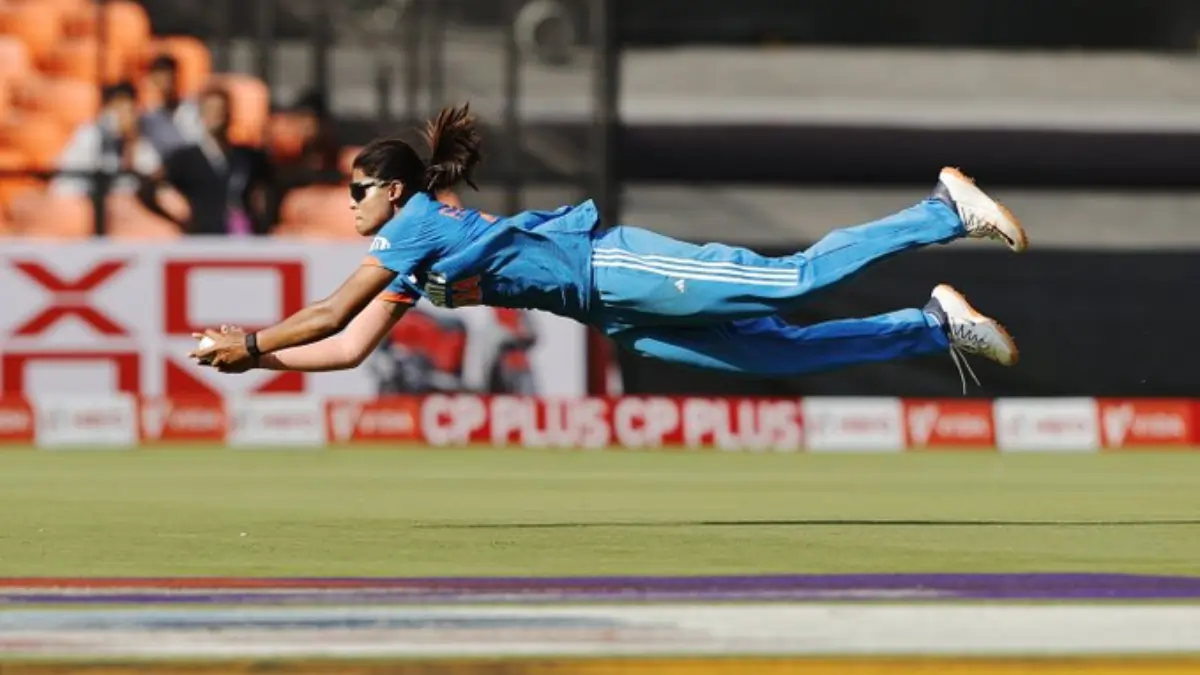 Radha Yadav's Incredible Catch: Ran Like a Cheetah and Made a Stunning Dive!